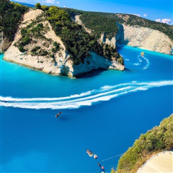 Ontdek de Adrenaline Rush: De Beste Plekken om te Wakeboarden op Zakynthos